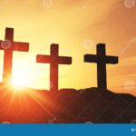 Pendientes religiosos con cruces: descubre estilos y variaciones para expresar tu fe